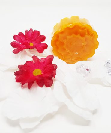 LUSH GLOW CLEANSING BAR 100gm 
